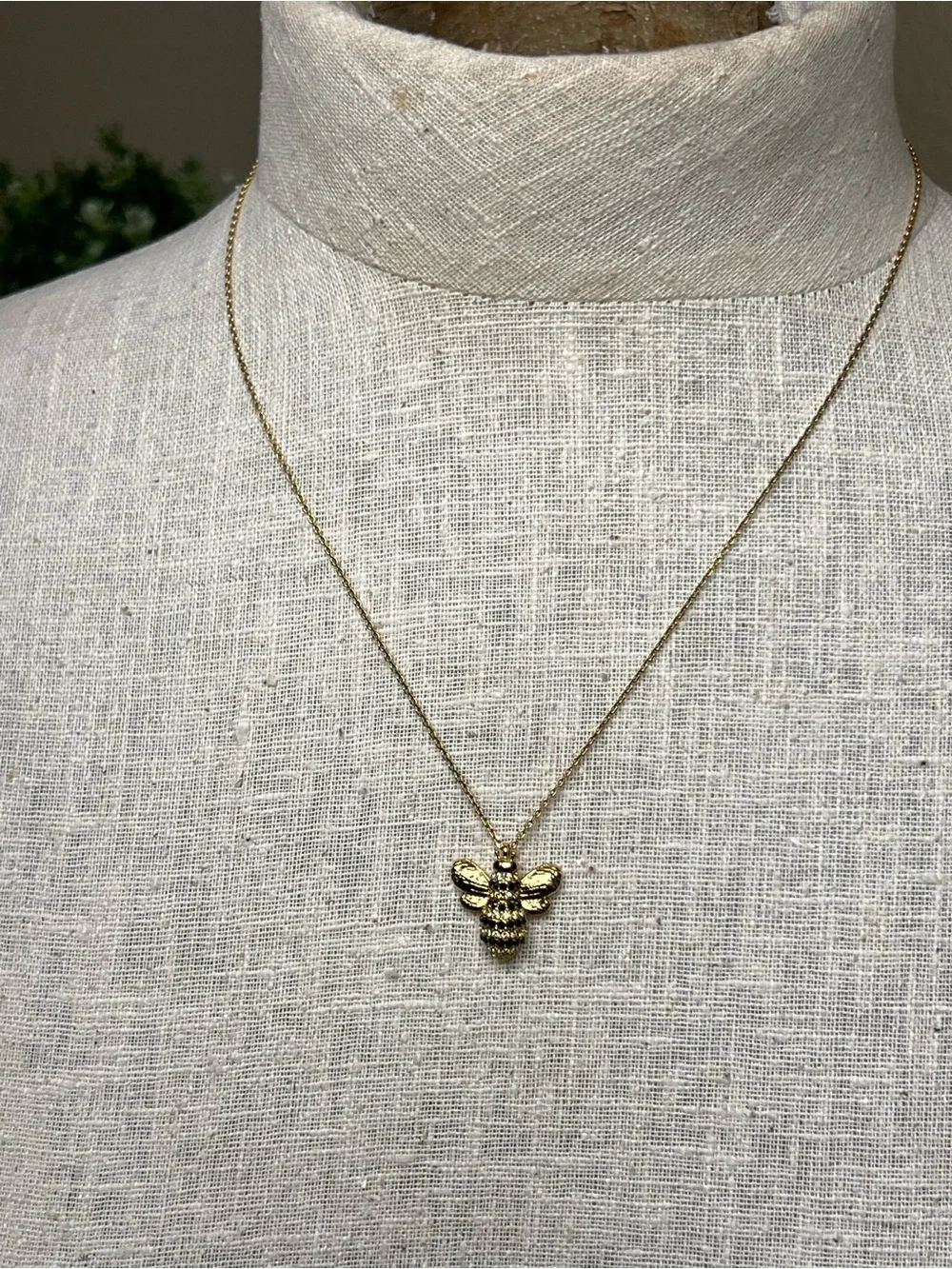 Kate Spade New York Bumblebee Pendant Necklace Gold Tone Pave Bee Charm